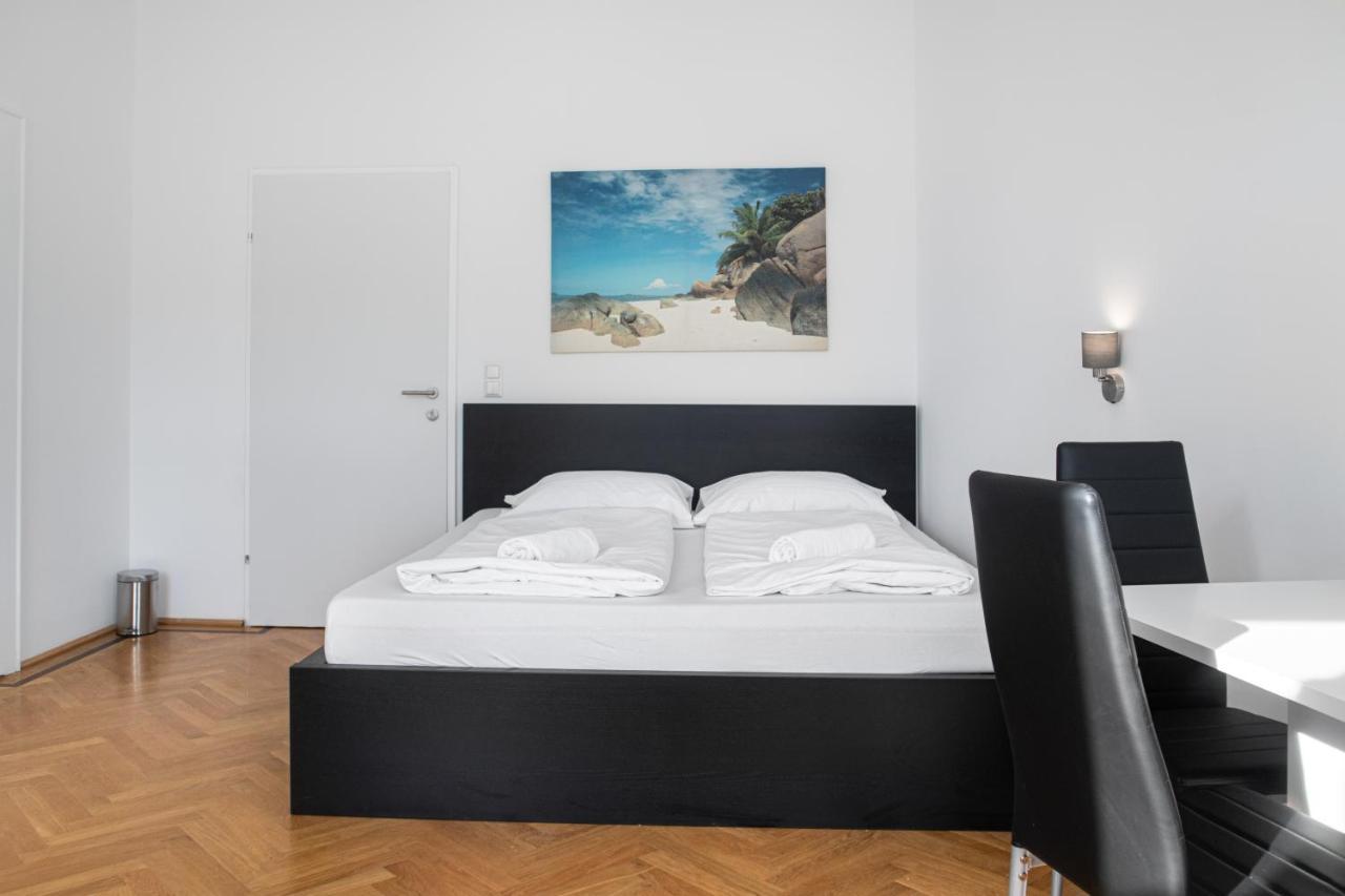 Appartamento Superb 7br Shared Apartment- Near Hauptbahnhof *