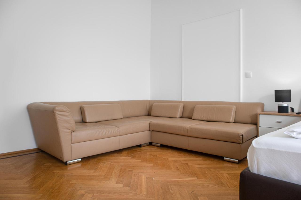 Superb 7br Shared Apartment- Near Hauptbahnhof Appartamento